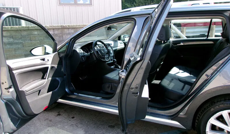 
								VOLKSWAGEN GOLF ALLTRACK TSI SEL full									