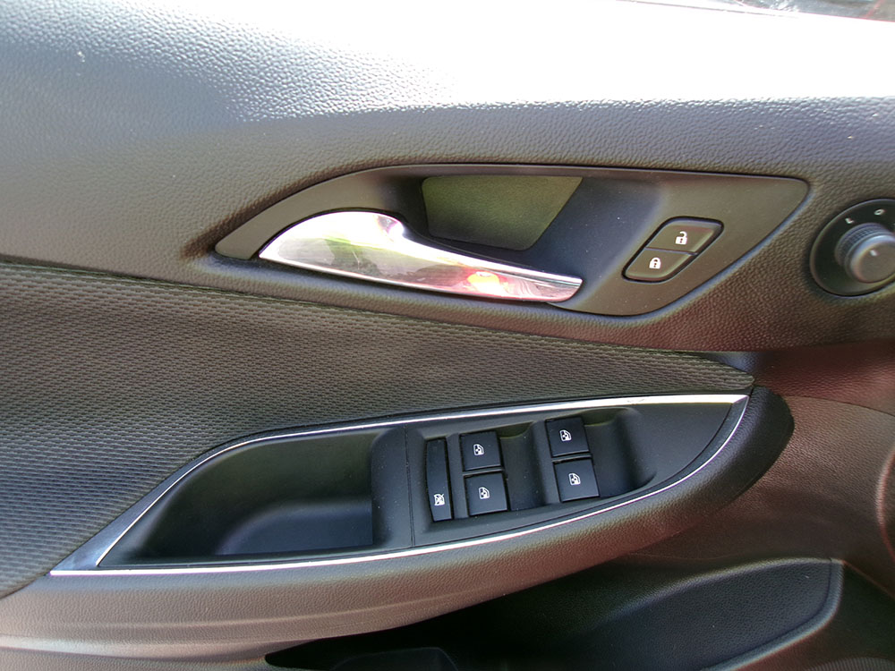 
								CHEVROLET CRUZE LT full									