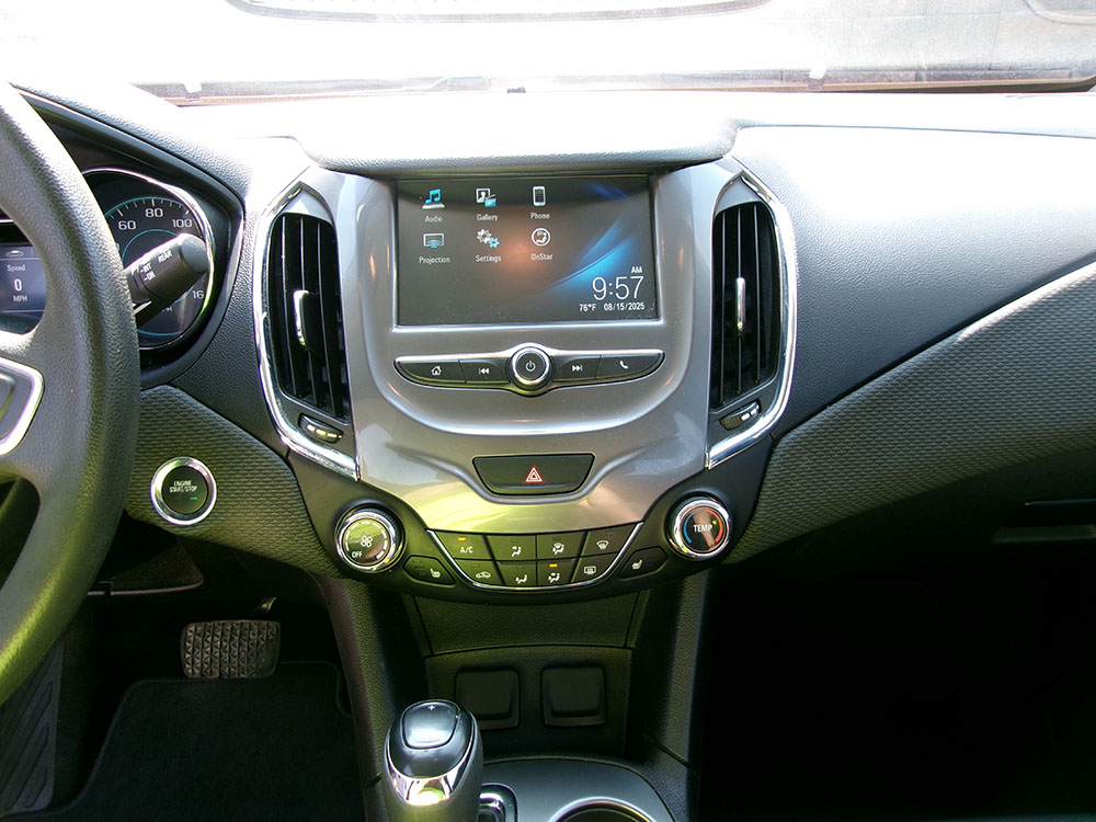 
								CHEVROLET CRUZE LT full									