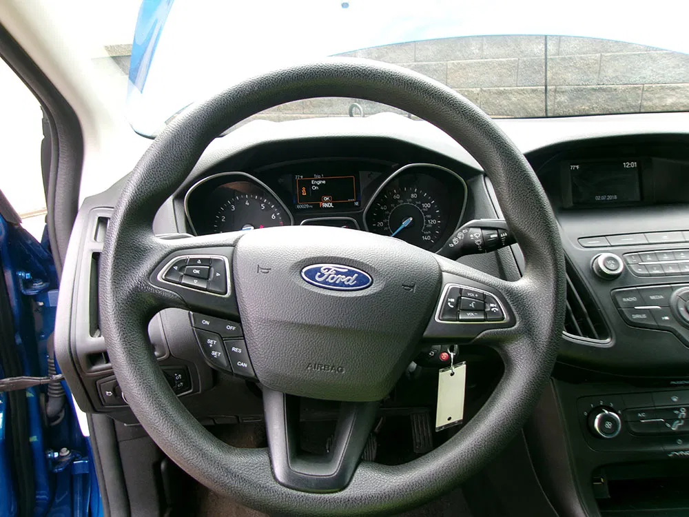 
								FORD FOCUS SE full									