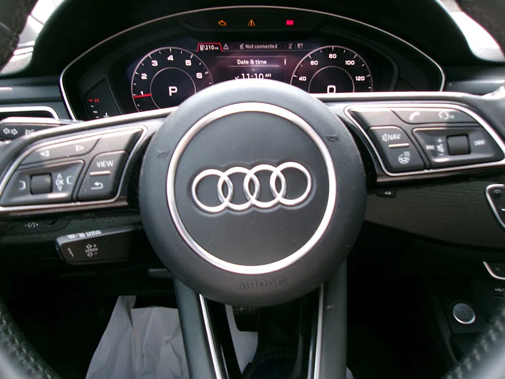 
								AUDI A4 PREMIUM PLUS full									