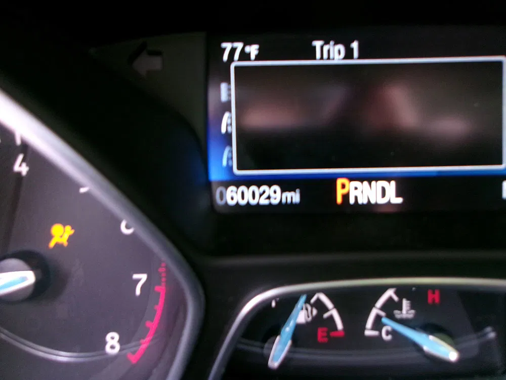 
								FORD FOCUS SE full									