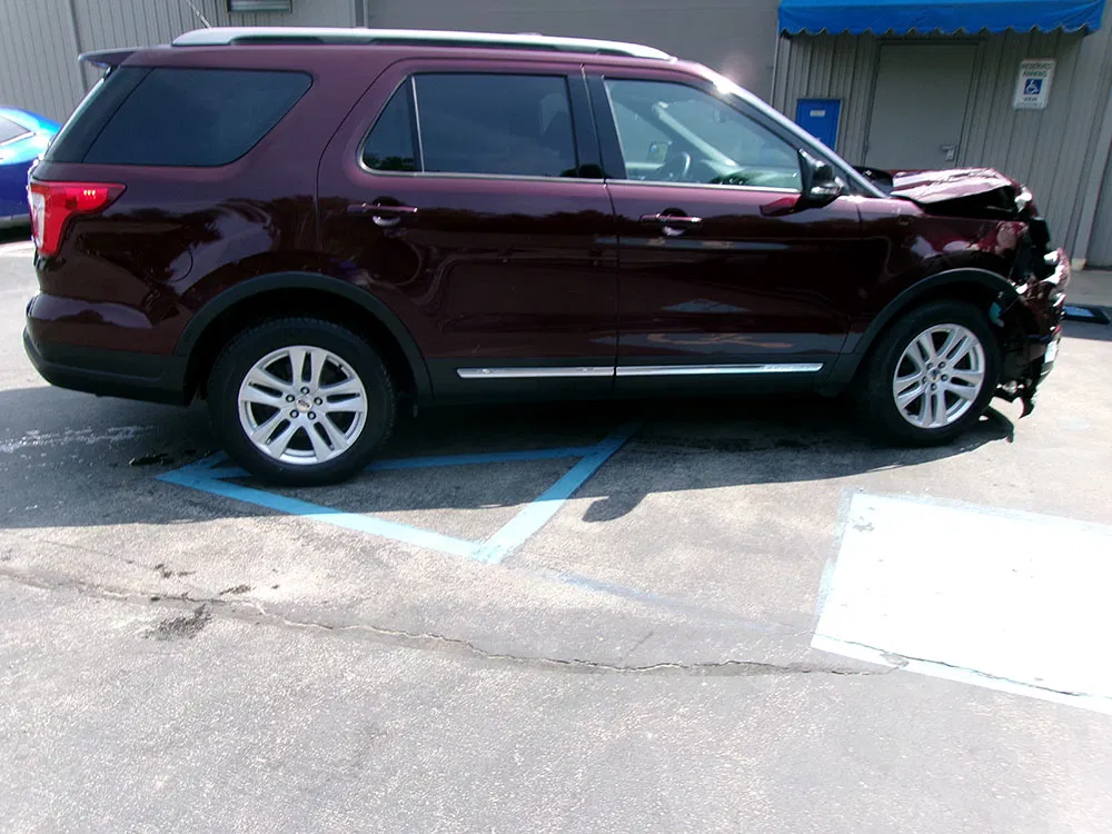 
								FORD EXPLORER XLT full									
