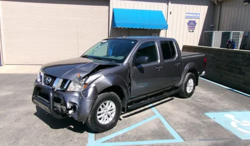 2016 Nissan Frontier SV's photo