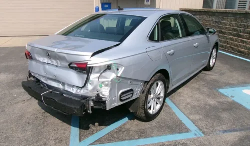 2020 Volkswagen Passat SE's photo