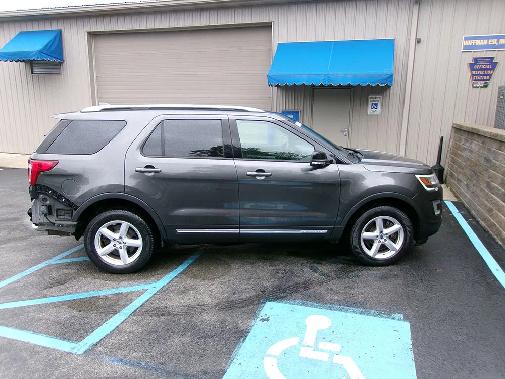 
								FORD EXPLORER XLT full									