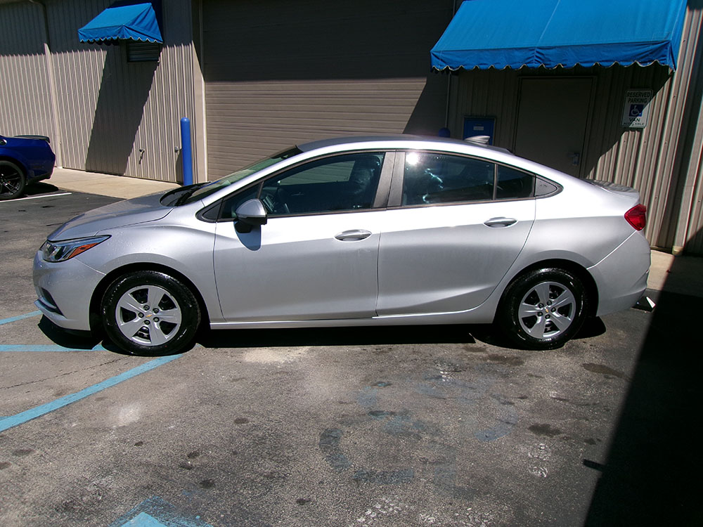 
								CHEVROLET CRUZE LS full									