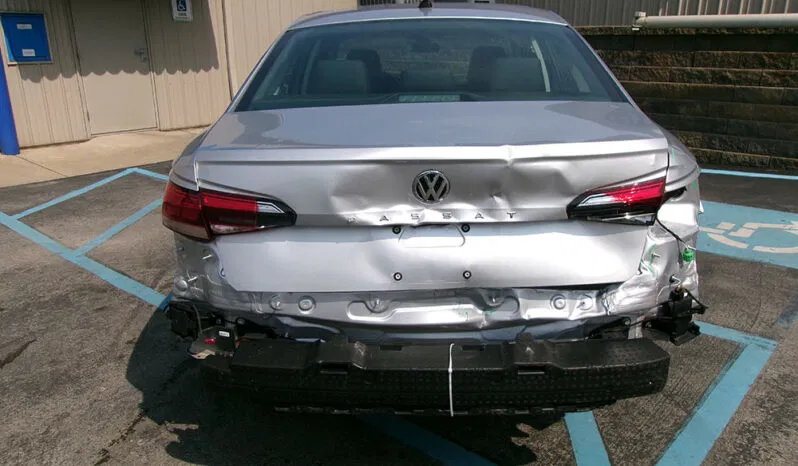
								VOLKSWAGEN PASSAT SE full									