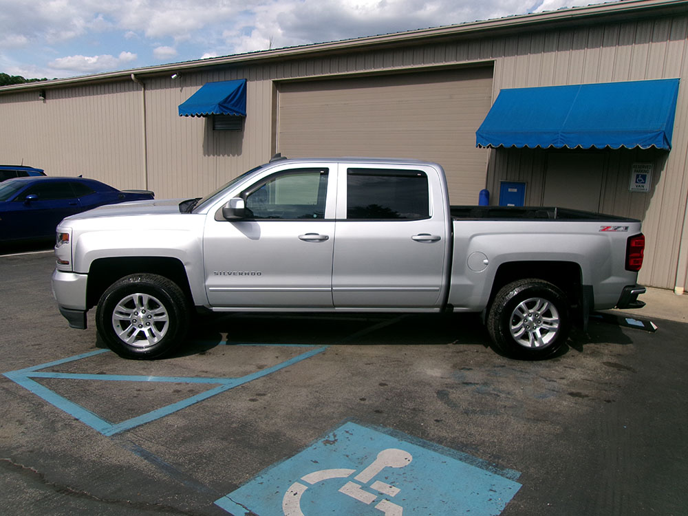 
								CHEVROLET SILVERADO 1500 2LT CREW CAB full									