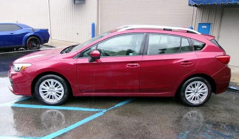 
								SUBARU IMPREZA PREMIUM full									