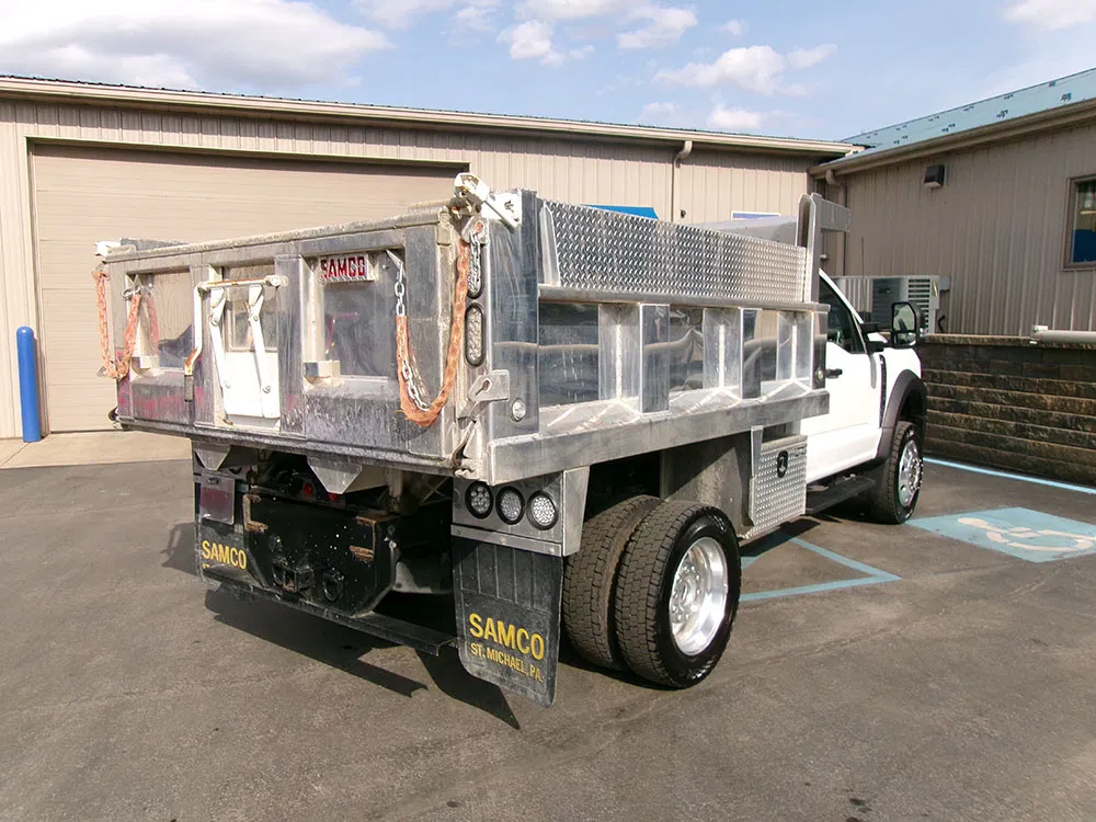 
								FORD F-450 SD XLT REG CAB DUMP full									