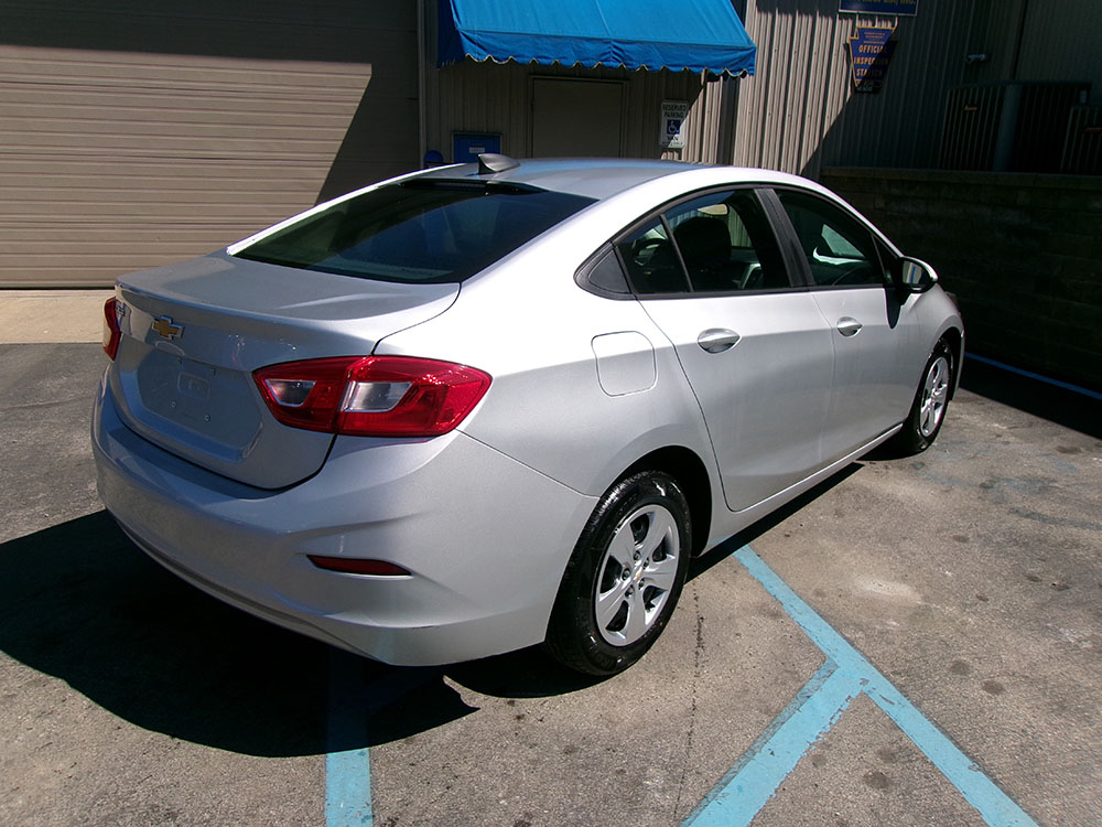 
								CHEVROLET CRUZE LS full									