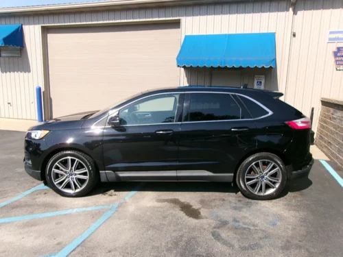 2019 Ford Edge Titanium's photo