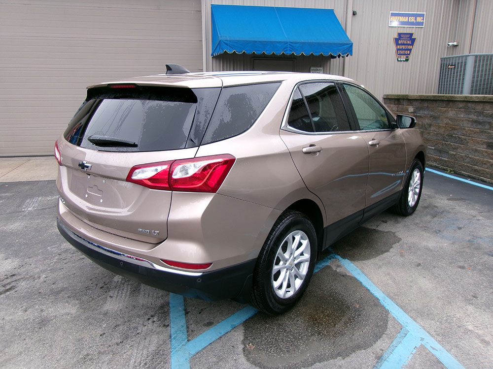 
								CHEVROLET EQUINOX LT full									