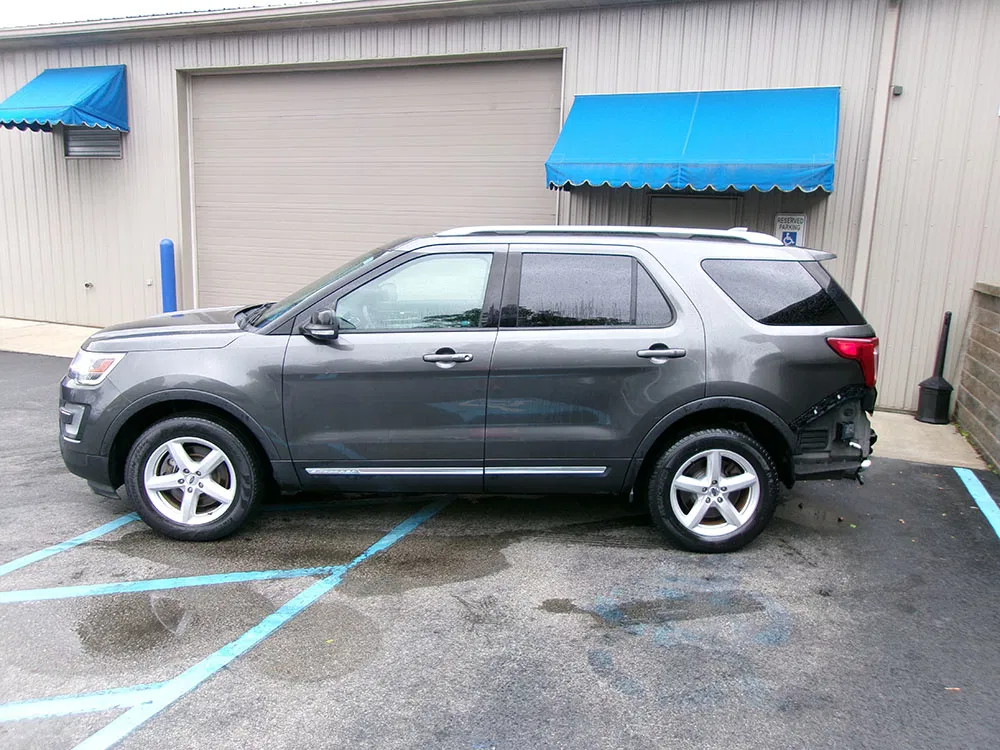 
								FORD EXPLORER XLT full									