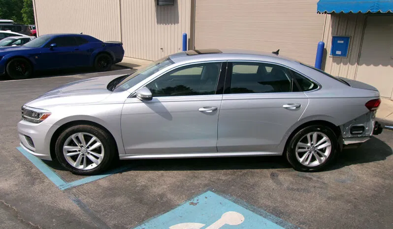 
								VOLKSWAGEN PASSAT SE full									