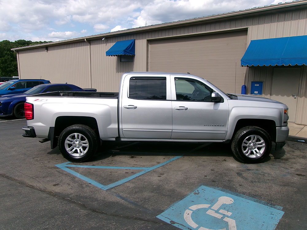 
								CHEVROLET SILVERADO 1500 2LT CREW CAB full									