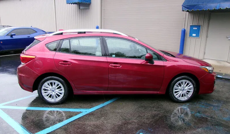 
								SUBARU IMPREZA PREMIUM full									