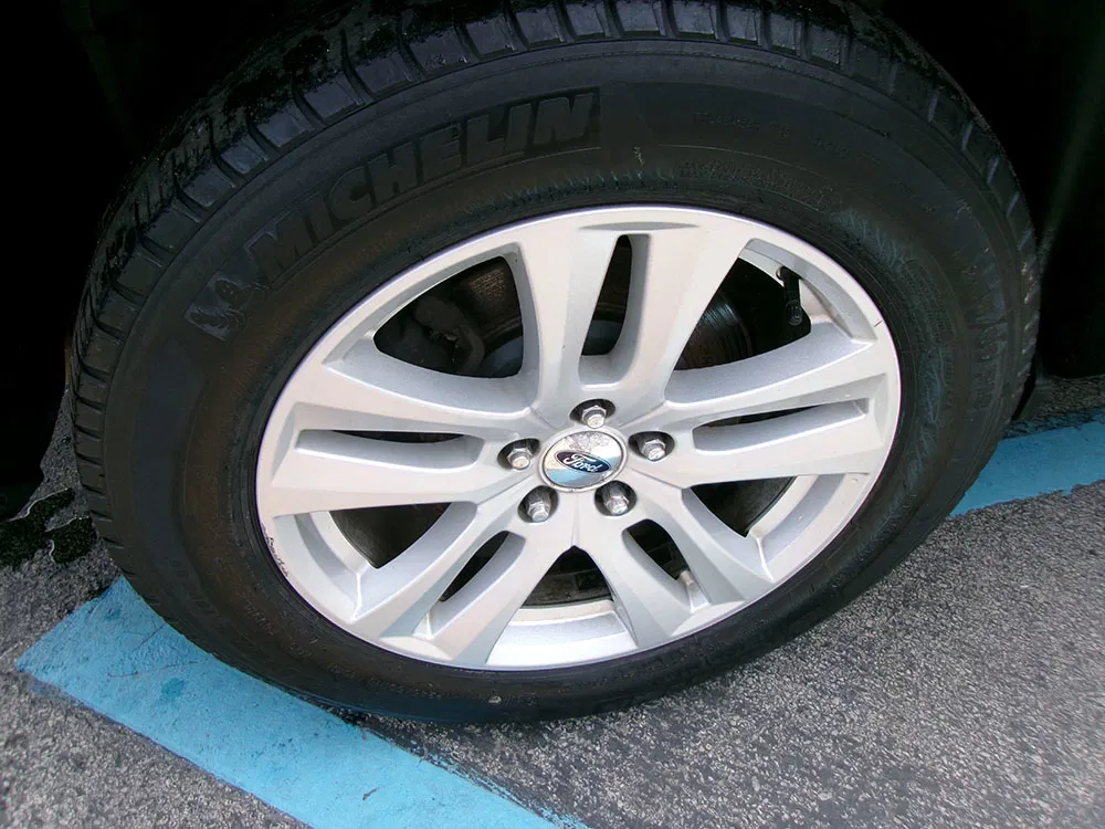 
								FORD EXPLORER XLT full									