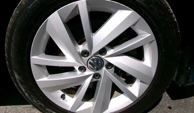 
								VOLKSWAGEN PASSAT SE full									