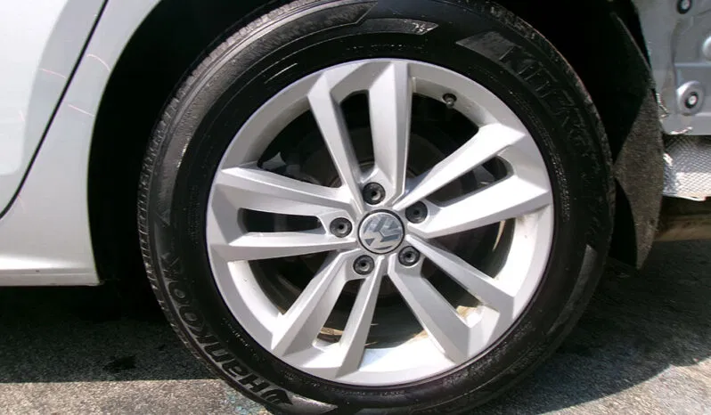 
								VOLKSWAGEN PASSAT SE full									