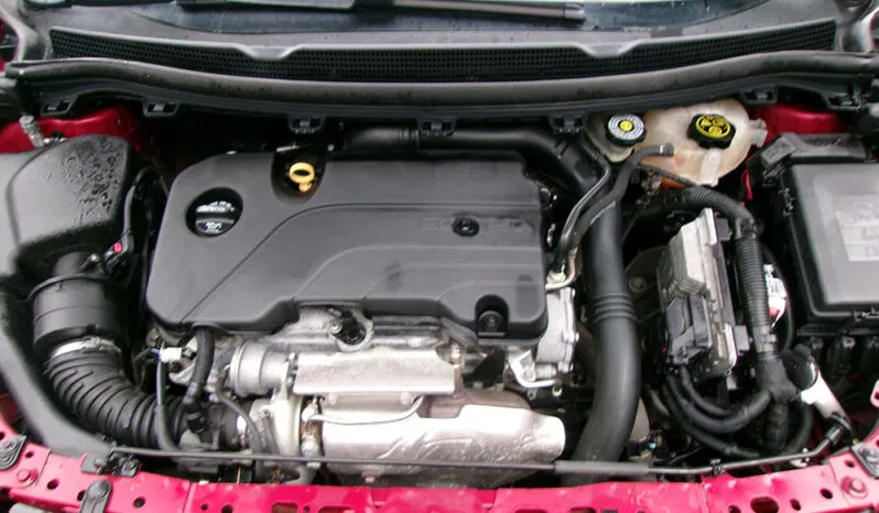 
								CHEVROLET CRUZE LT full									
