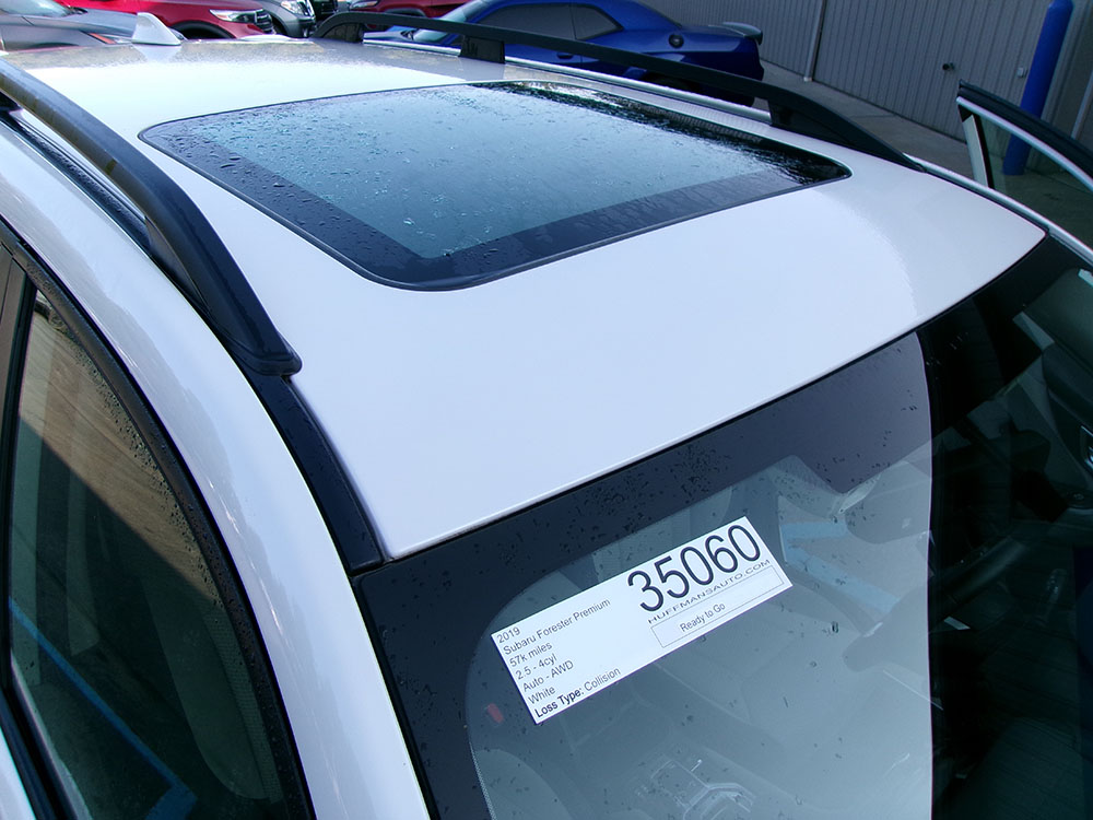 
								SUBARU FORESTER PREMIUM full									