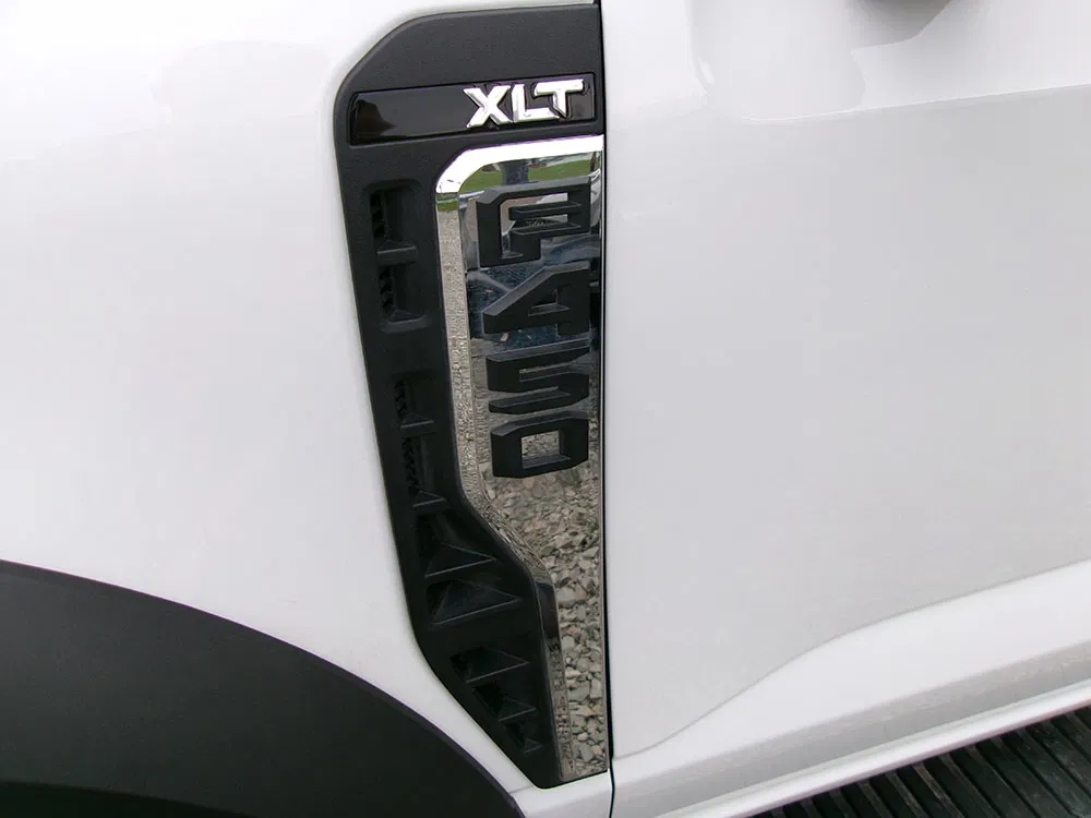 
								FORD F-450 SD XLT REG CAB DUMP full									