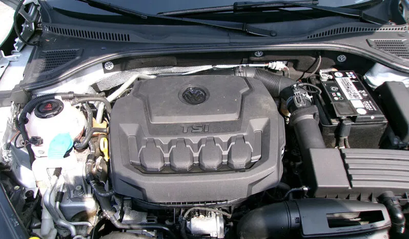 
								VOLKSWAGEN PASSAT SE full									