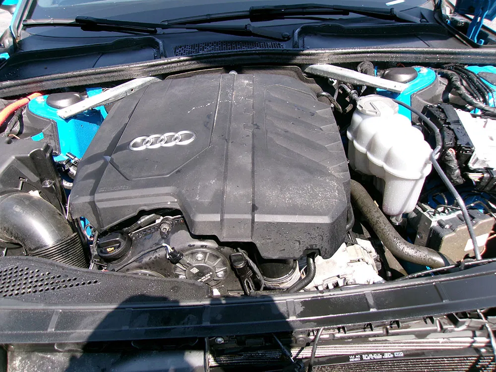 
								AUDI A4 PREMIUM full									