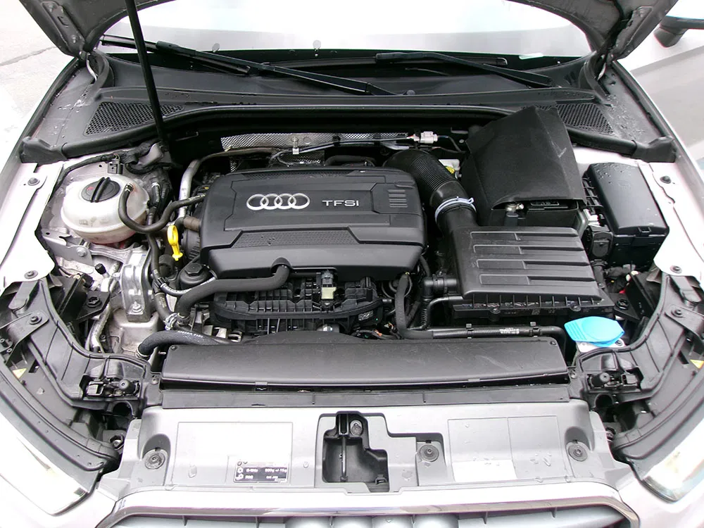 
								AUDI A3 PREMIUM PLUS full									