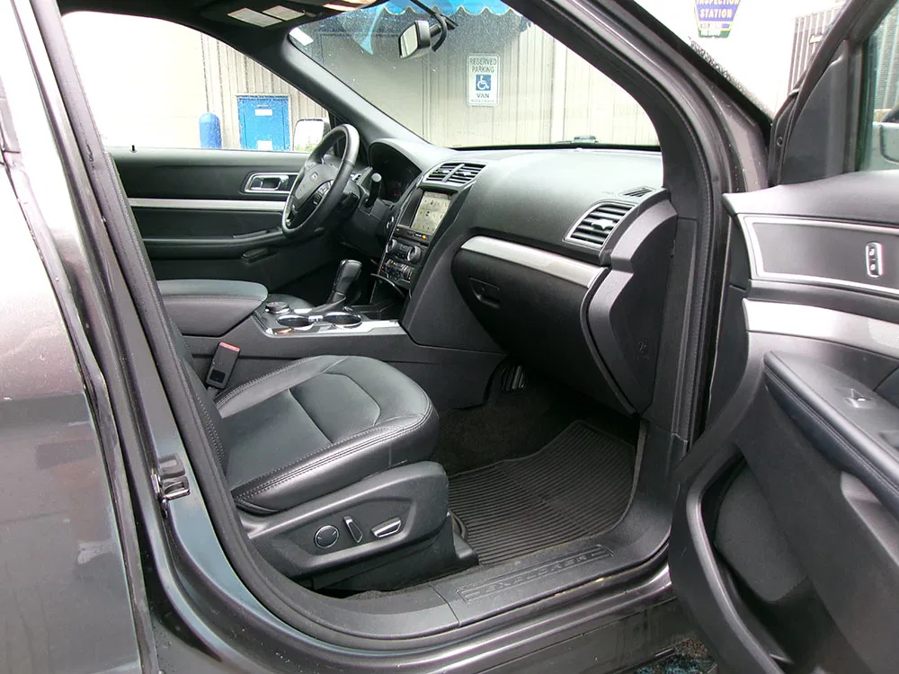 
								FORD EXPLORER XLT full									