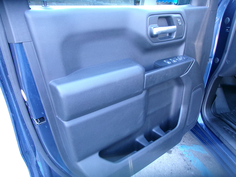 
								CHEVROLET SILVERADO 1500 CUSTOM CREW CAB full									