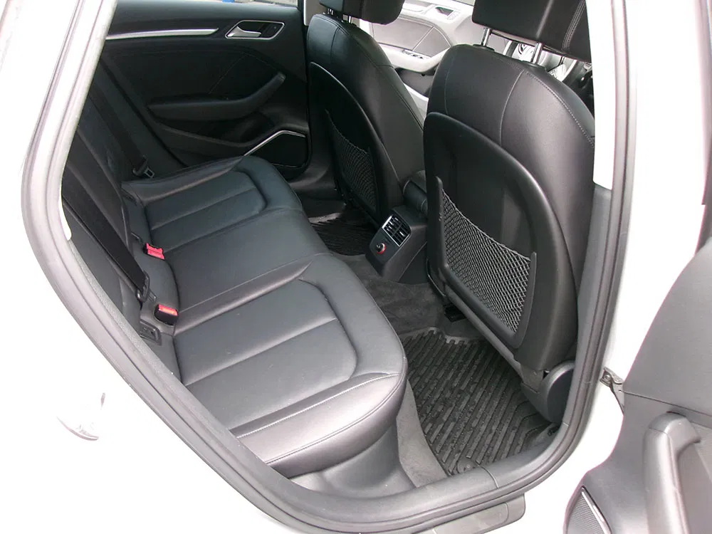 
								AUDI A3 PREMIUM PLUS full									