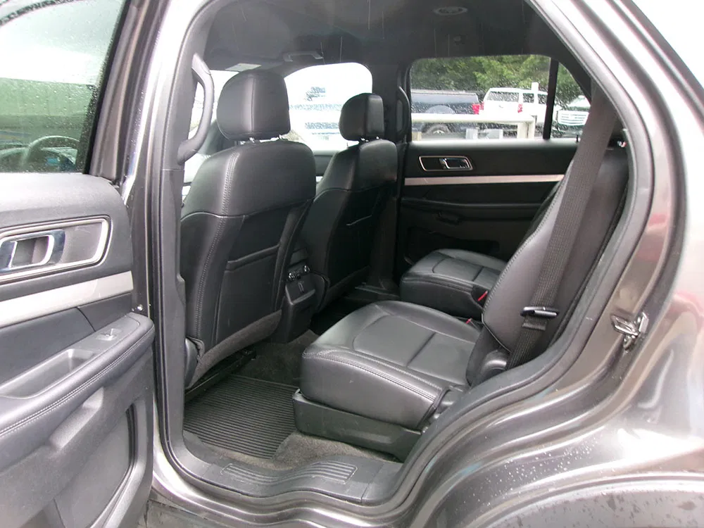 
								FORD EXPLORER XLT full									