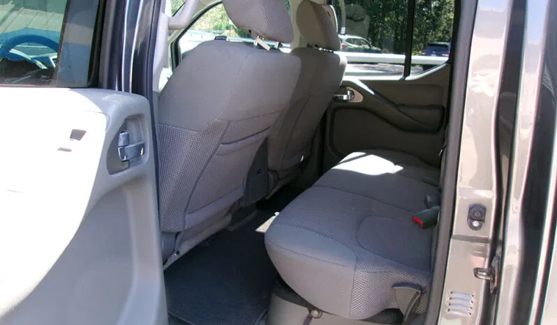 
								NISSAN FRONTIER SV CREW CAB full									