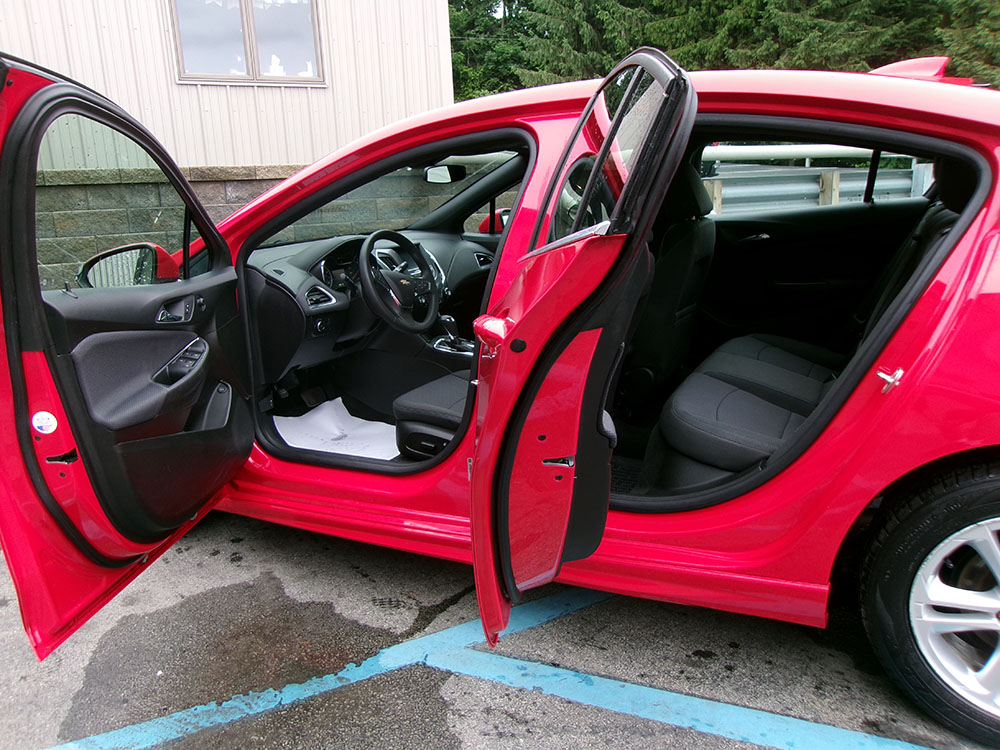 
								CHEVROLET CRUZE LT full									