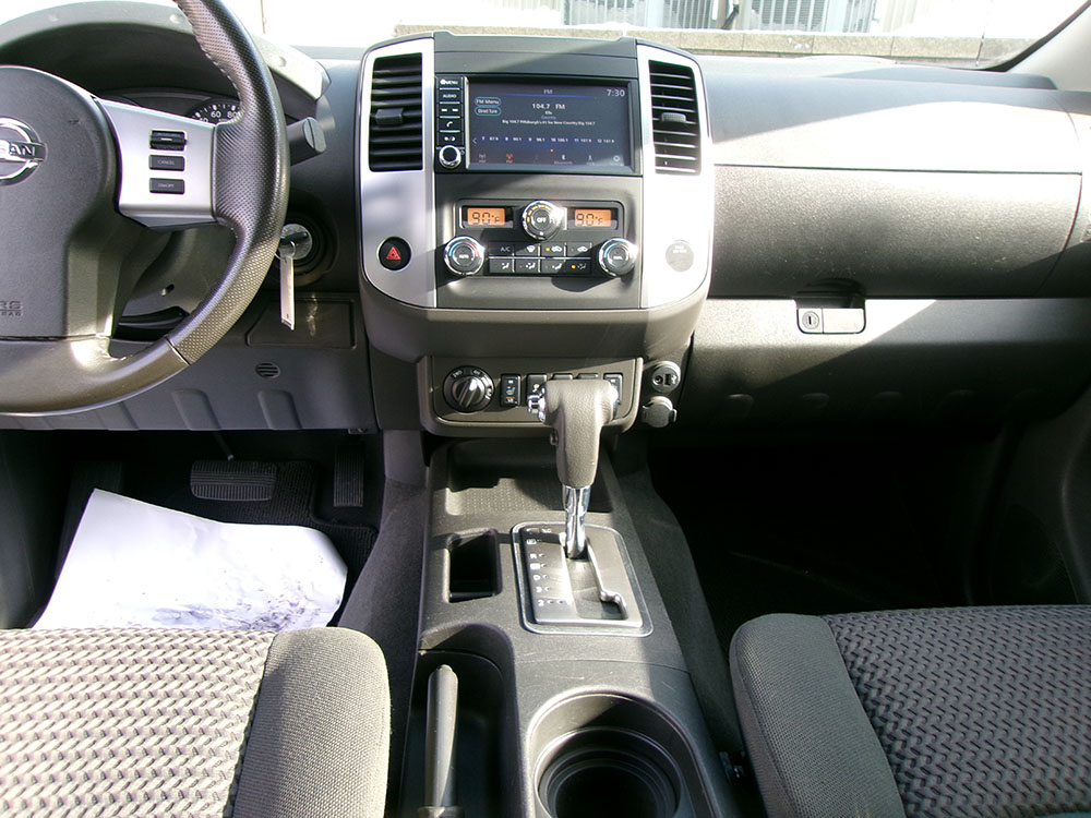 
								NISSAN FRONTIER SV KING CAB full									