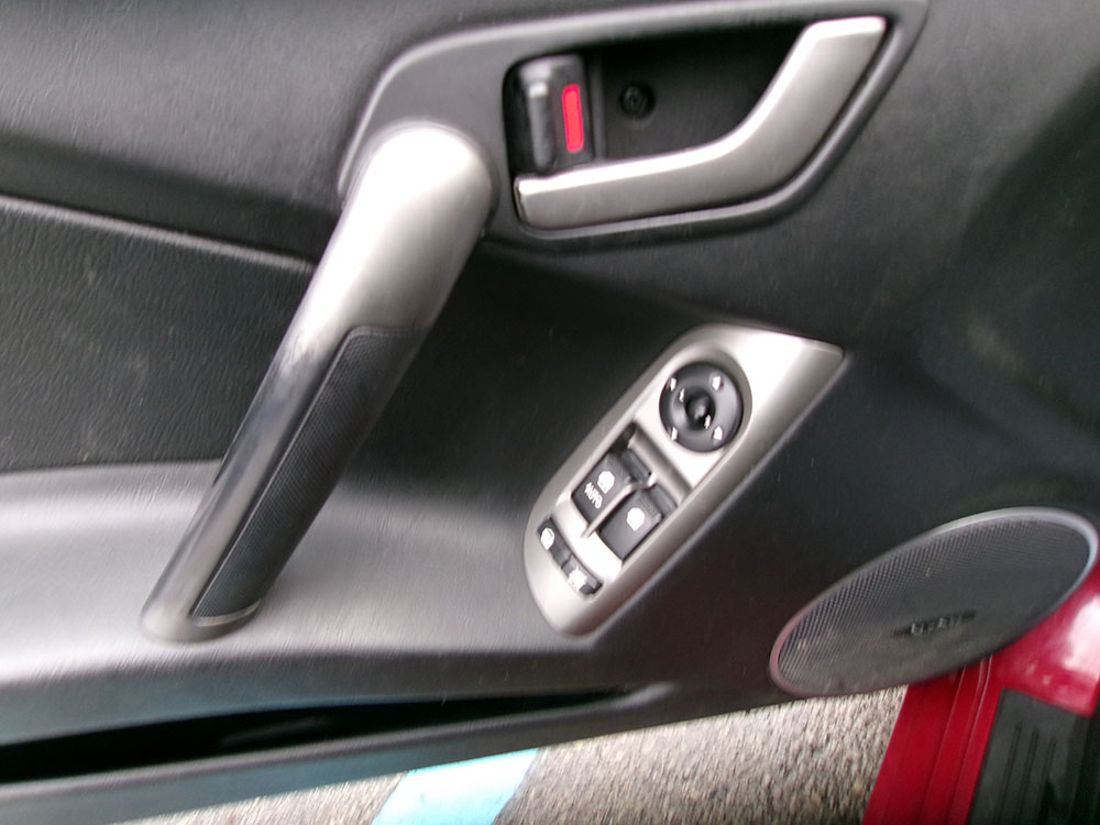 
								HYUNDAI TIBURON GT full									