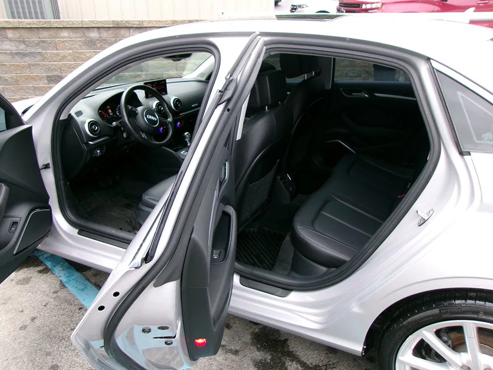 
								AUDI A3 PREMIUM PLUS full									