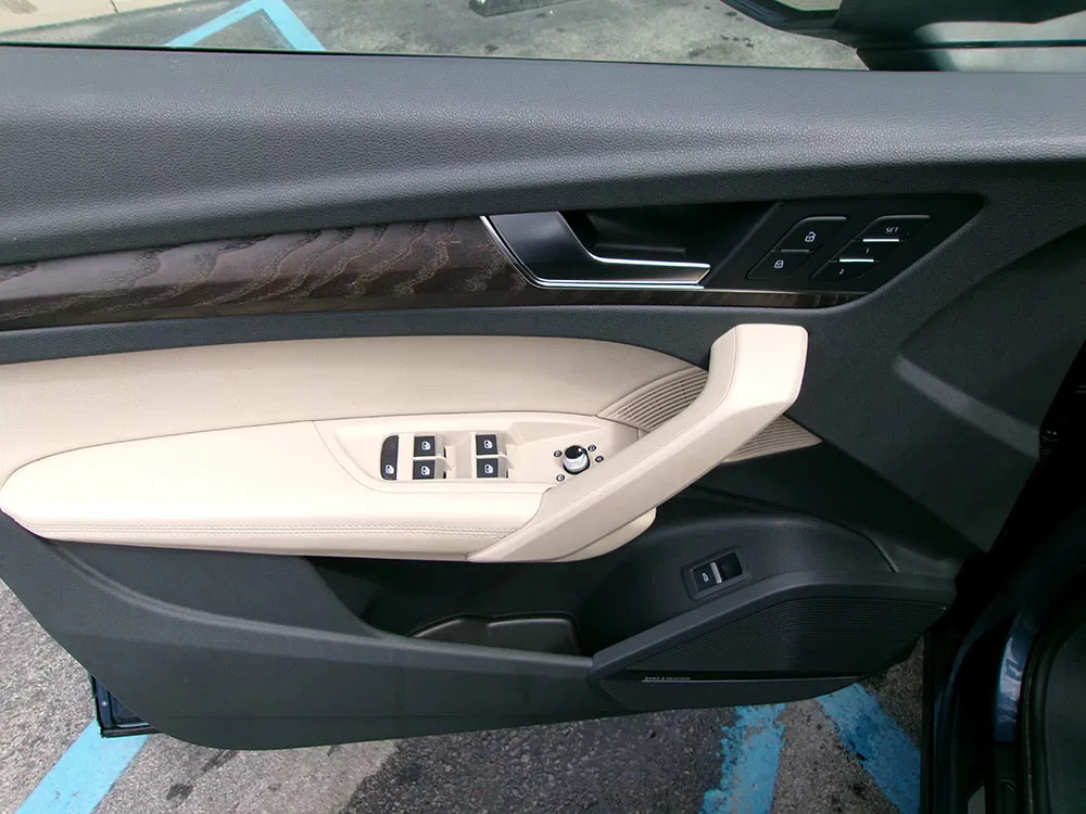 
								AUDI Q5 PRESTIGE full									