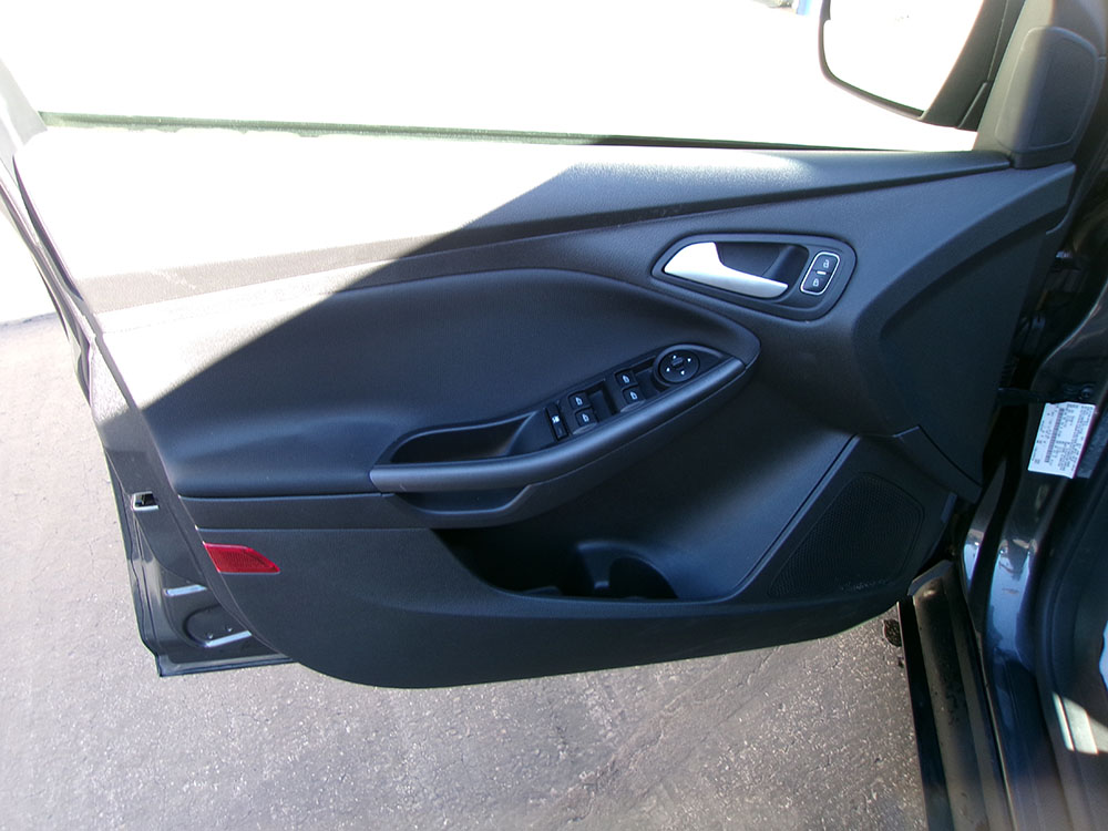 
								FORD FOCUS SEL full									