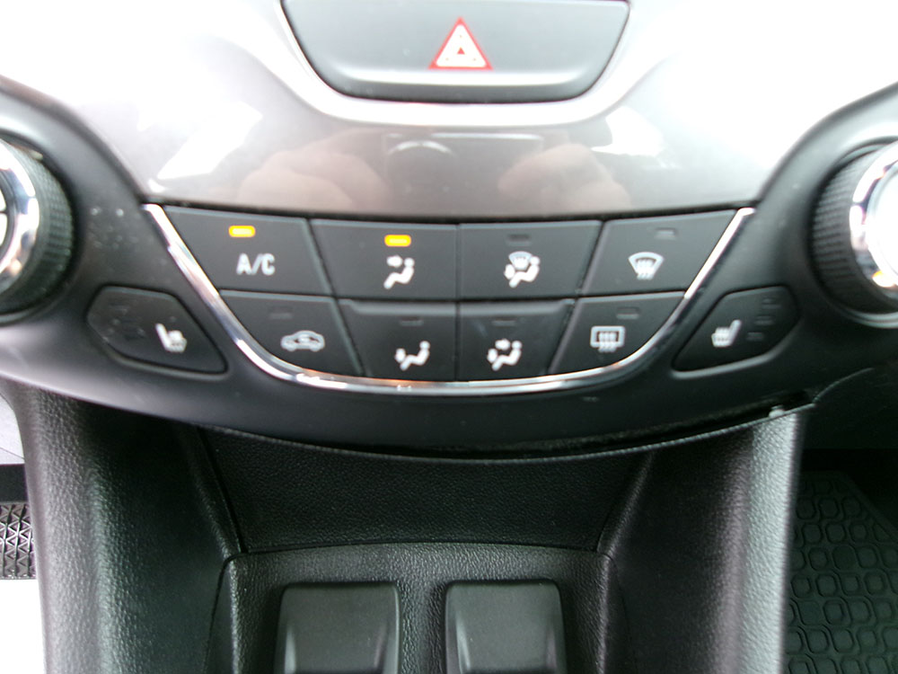 
								CHEVROLET CRUZE LT full									
