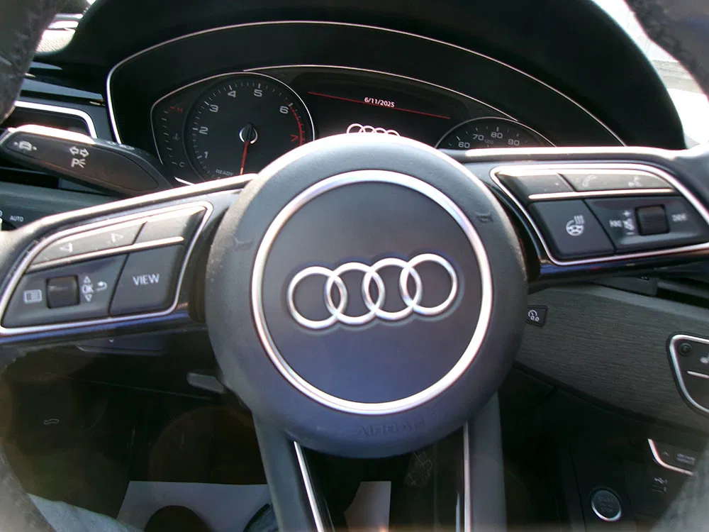 
								AUDI A4 PREMIUM full									
