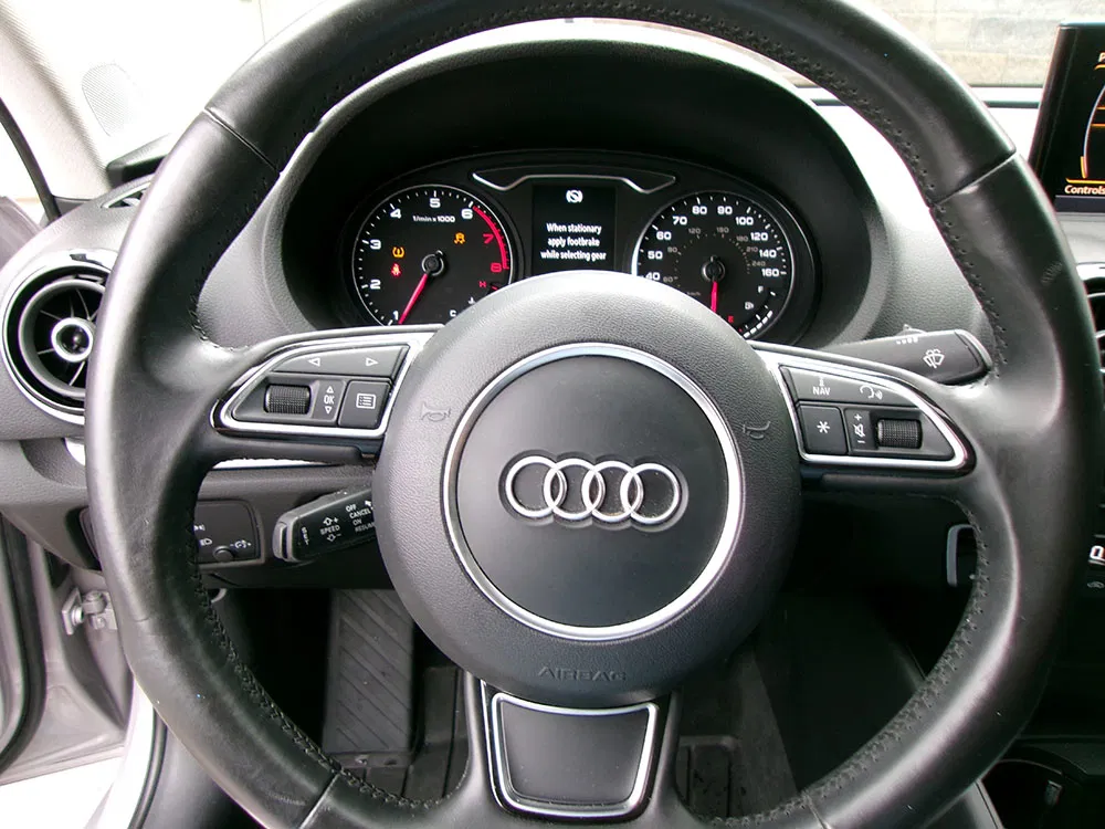 
								AUDI A3 PREMIUM PLUS full									