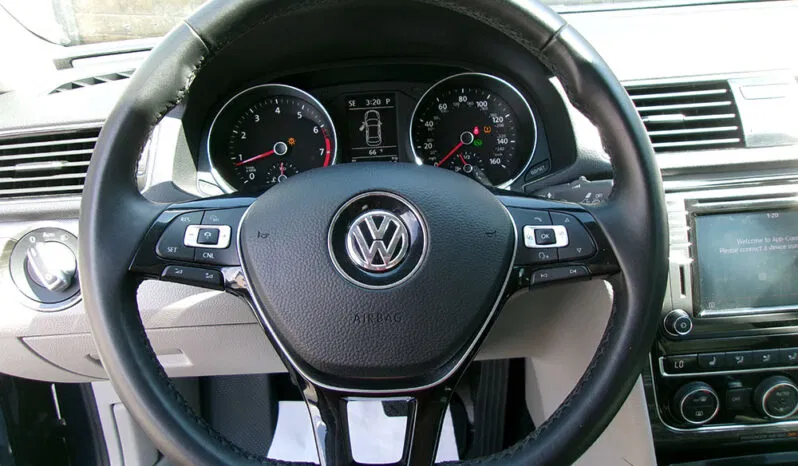 
								VOLKSWAGEN PASSAT SE full									