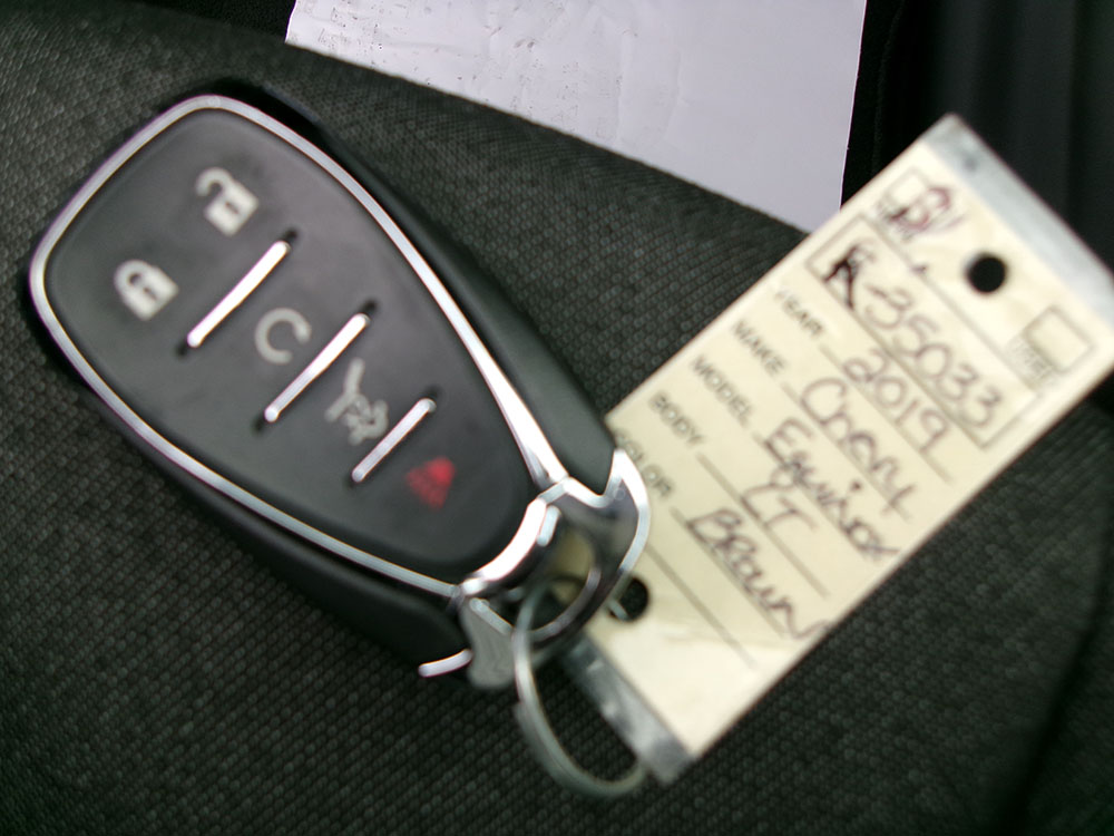 
								CHEVROLET EQUINOX LT full									