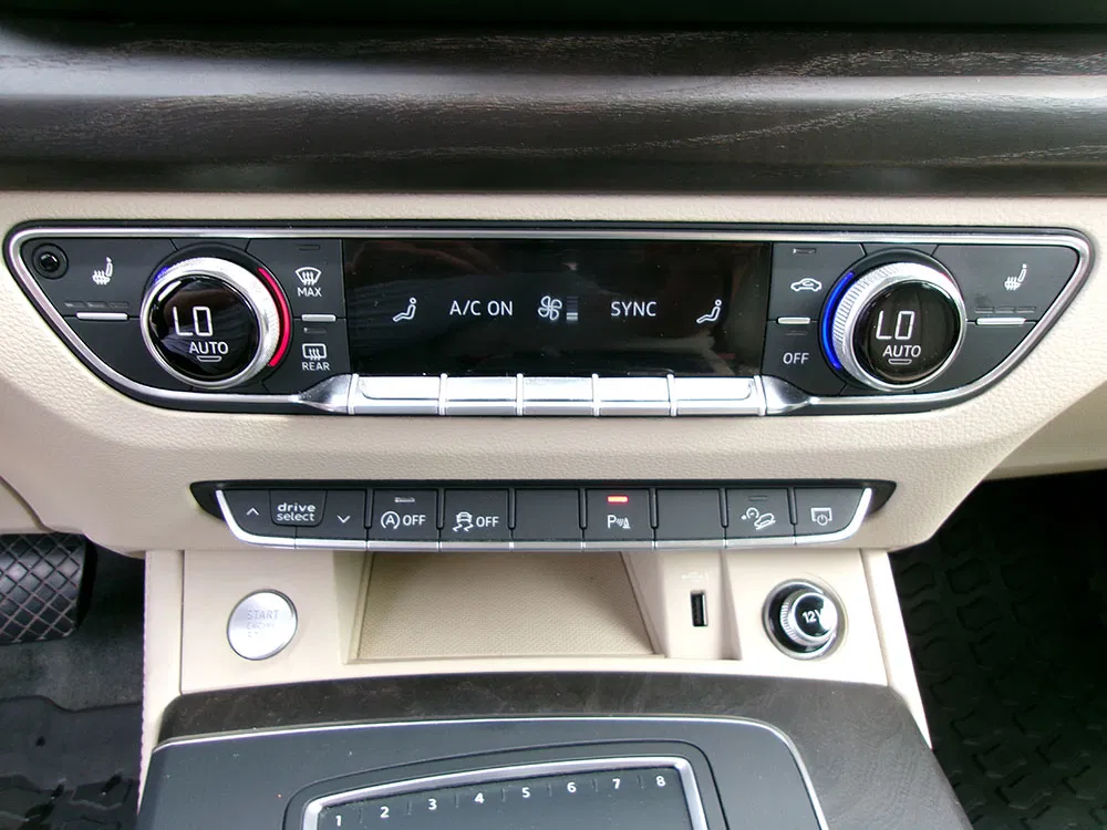 
								AUDI Q5 PRESTIGE full									