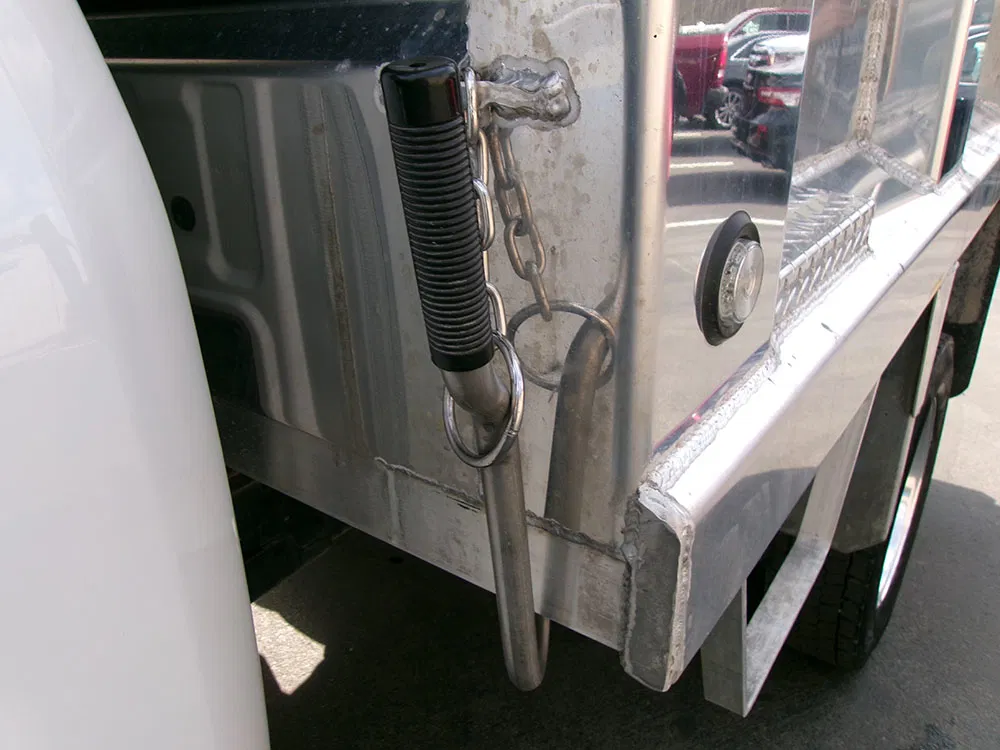 
								FORD F-450 SD XLT REG CAB DUMP full									