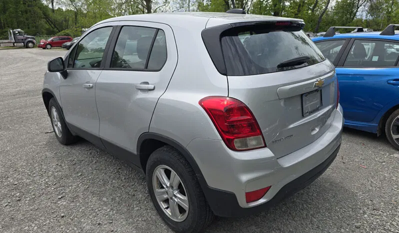 
								CHEVROLET TRAX LS full									